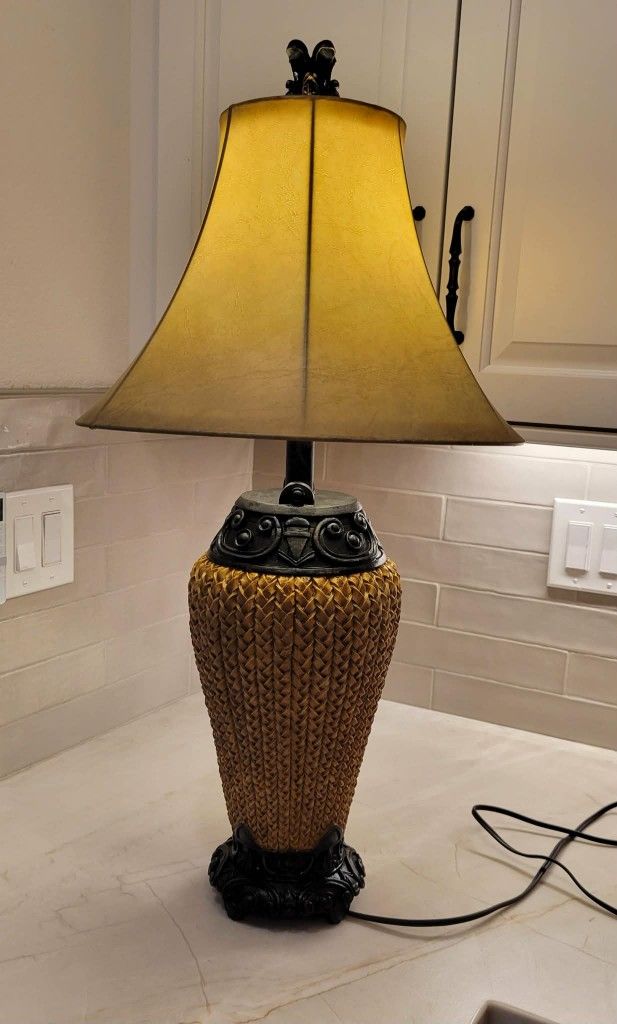 Tropical Style Ceramic Lamp 30.5 X 14
