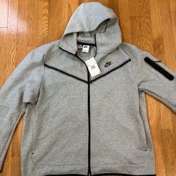  Brand New Nike Tech Hoodie - Size XXL