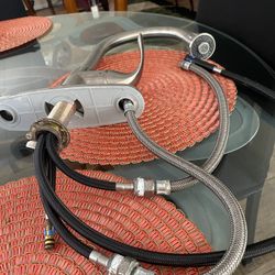 Llave Para Fregadero De Acero Inoxidable Buen Estado $ 29.00