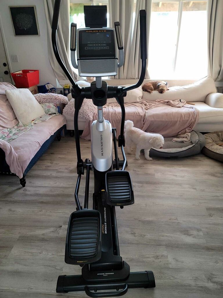 Golds Gym Elliptical 550i Only Used Twice Bought It For Over $700+ Just Collecting Dust