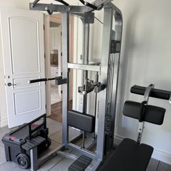 Life Fitness Pro 2 assisted chin dip, assisted pull up machine, Commercial gym equipment. Like new