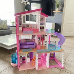 Barbie Doll House 