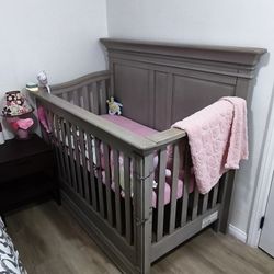 Free Crub, it needs to go today! before noon