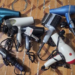 Secadoras de pelo funcionan muy bien en excelente condiciones $5 cada uno en Dallas oak cliff