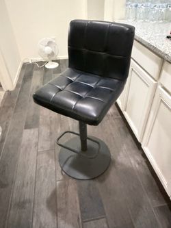 Bar stool swivel