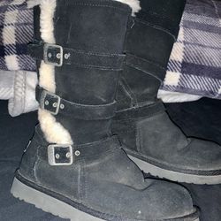 Black Uggs