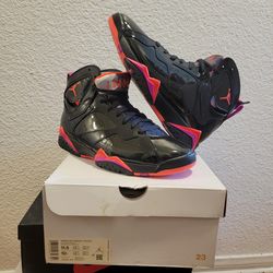 JORDAN 7 RETRO
BLACK PATENT
