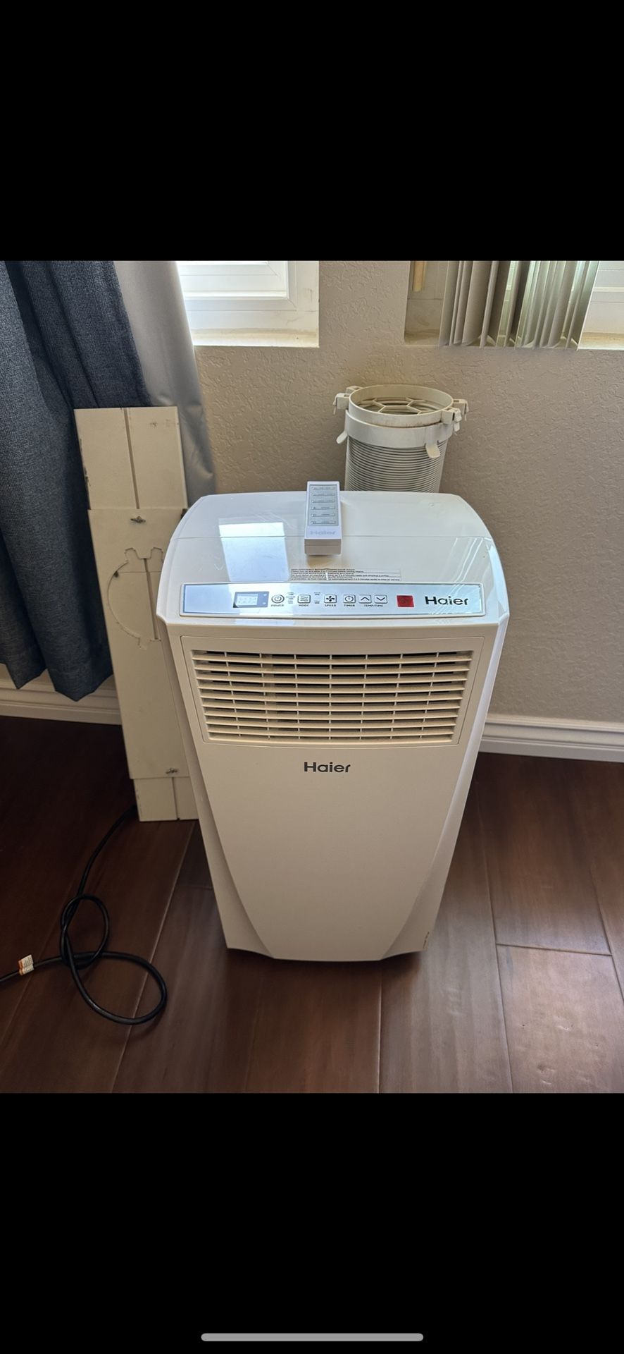Portable AC / Dehumidifier In Excellent Condition