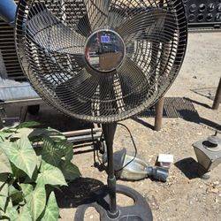 Holmes Standing Fan 16" Blade And Adjusts To 5' Tall