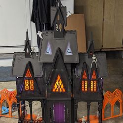 Giant Halloween Spooky Castle 