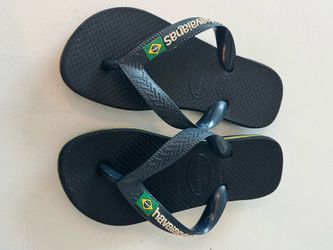 Havaianas and Italian sandals.