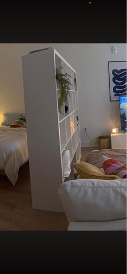 Furniture must go ( moving)