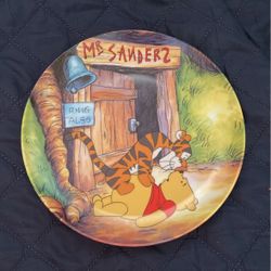 The Bradford Exchange Disney “Hello, Pooh!” Plate 