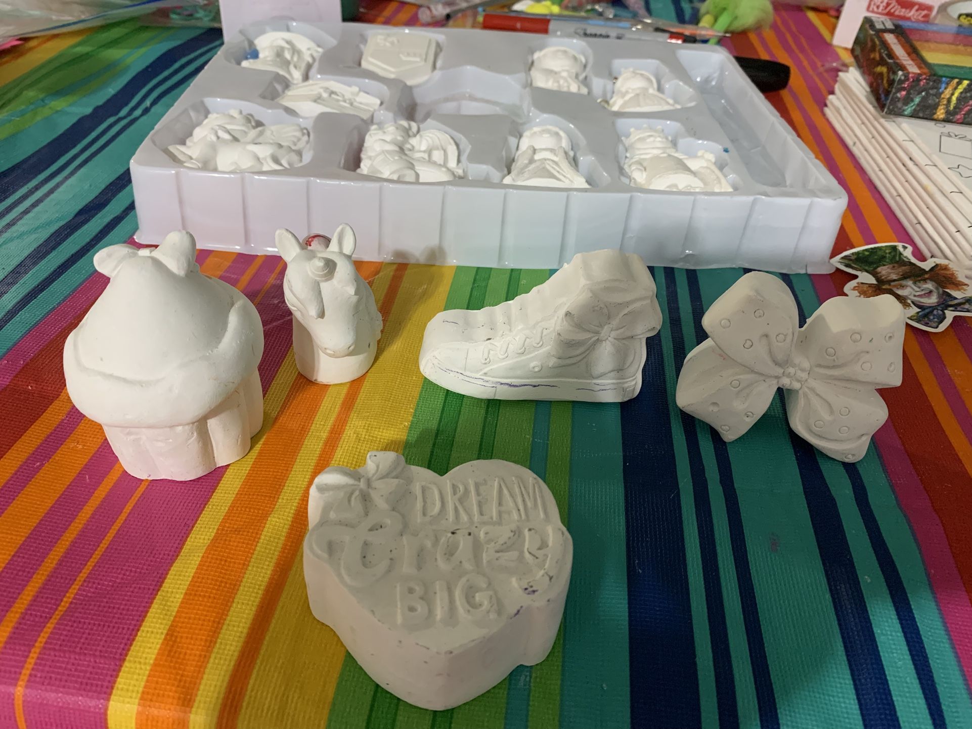 Jojo Painting Figurines (5)