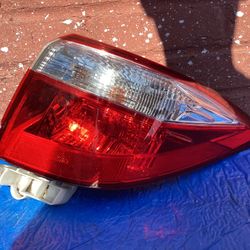 2014-2016 Toyota Corral Right side Taillight OEM