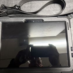 Microsoft Surfa ce Go  2 intel core m3-8100t 1.10ghz