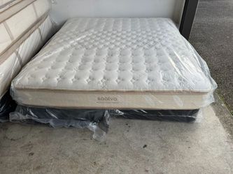 LIKE NEW! Saatva Memory Foam Hybrid California King Mattress - Delivery Available!