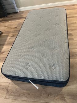 Twin mattress