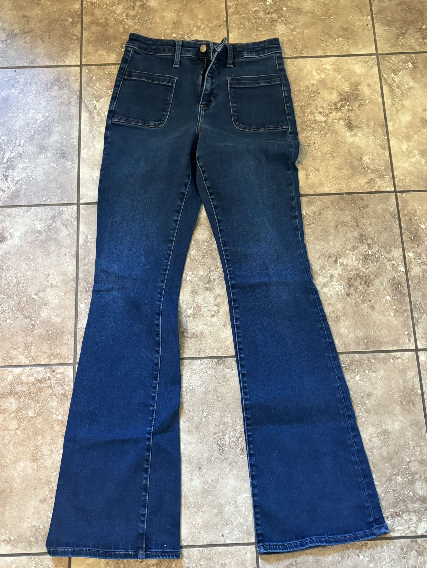 Women’s hi rise flare size 4R