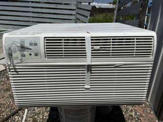 Window Type 12 BTU AC/heater