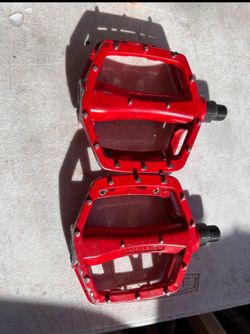 FREE AGENT PEDALS 9/16 DX Style