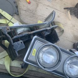 Mercury Cyclone Headlights And Assembly 