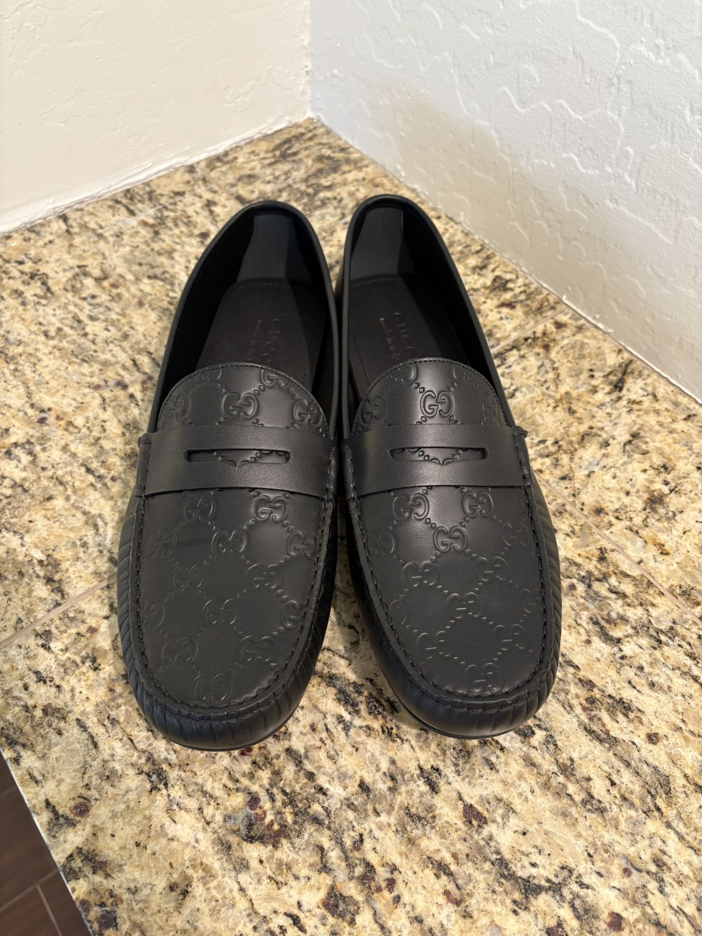 Gucci Signature Driver Black Debossed Leather Sz 12.5 US