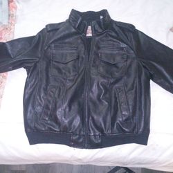 2XL LEVI STRAUSS LEATHER JACKET WITH FUR LINING 