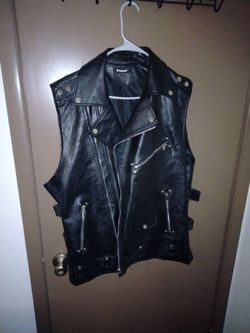 Men's Black leather vest