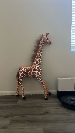 Plush giraffe