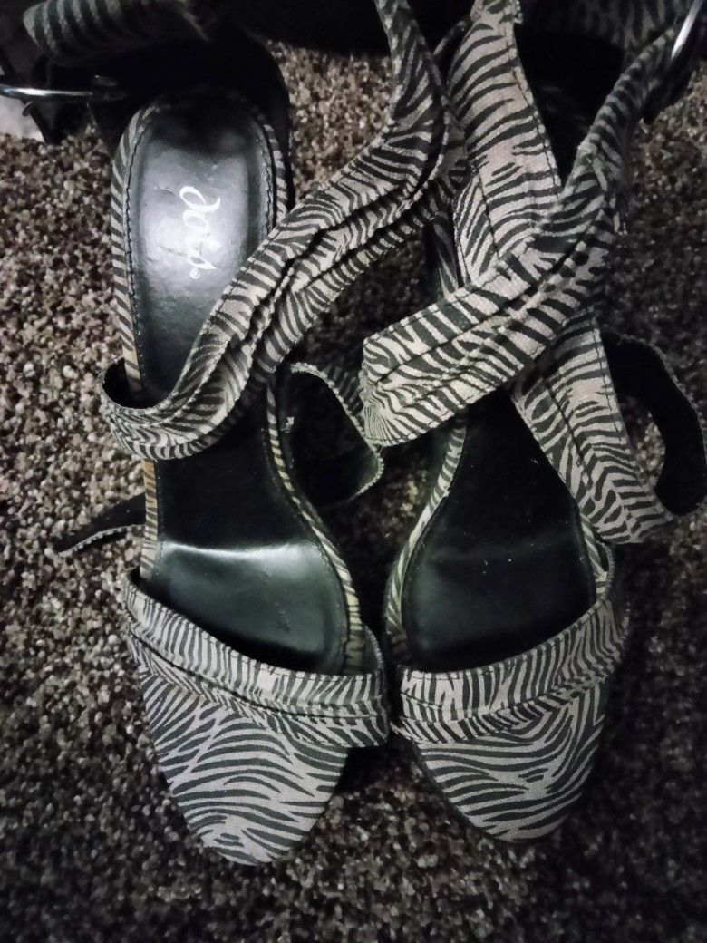 Brand New Dots Brand Zebra Wedge Sandals