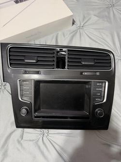 2015 Volkswagen GTI stock Radio and head unit module