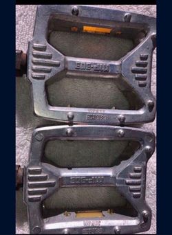 MKS PEDALS VINTAGE 9/16