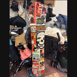 LOW PRICE MOVING- $600 RARE RIDE SNOWBOARD 