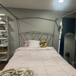 queen size vintage canopy bed frame from soho 