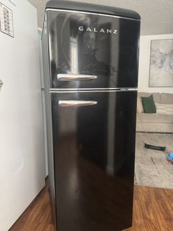 Galanz 4.0 Cu. Ft. Compact Refrigerator – Black