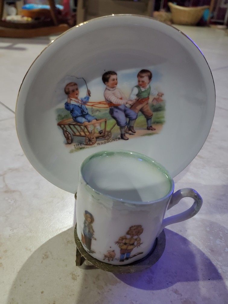 Porcelain Bowl Cup Set On Stand