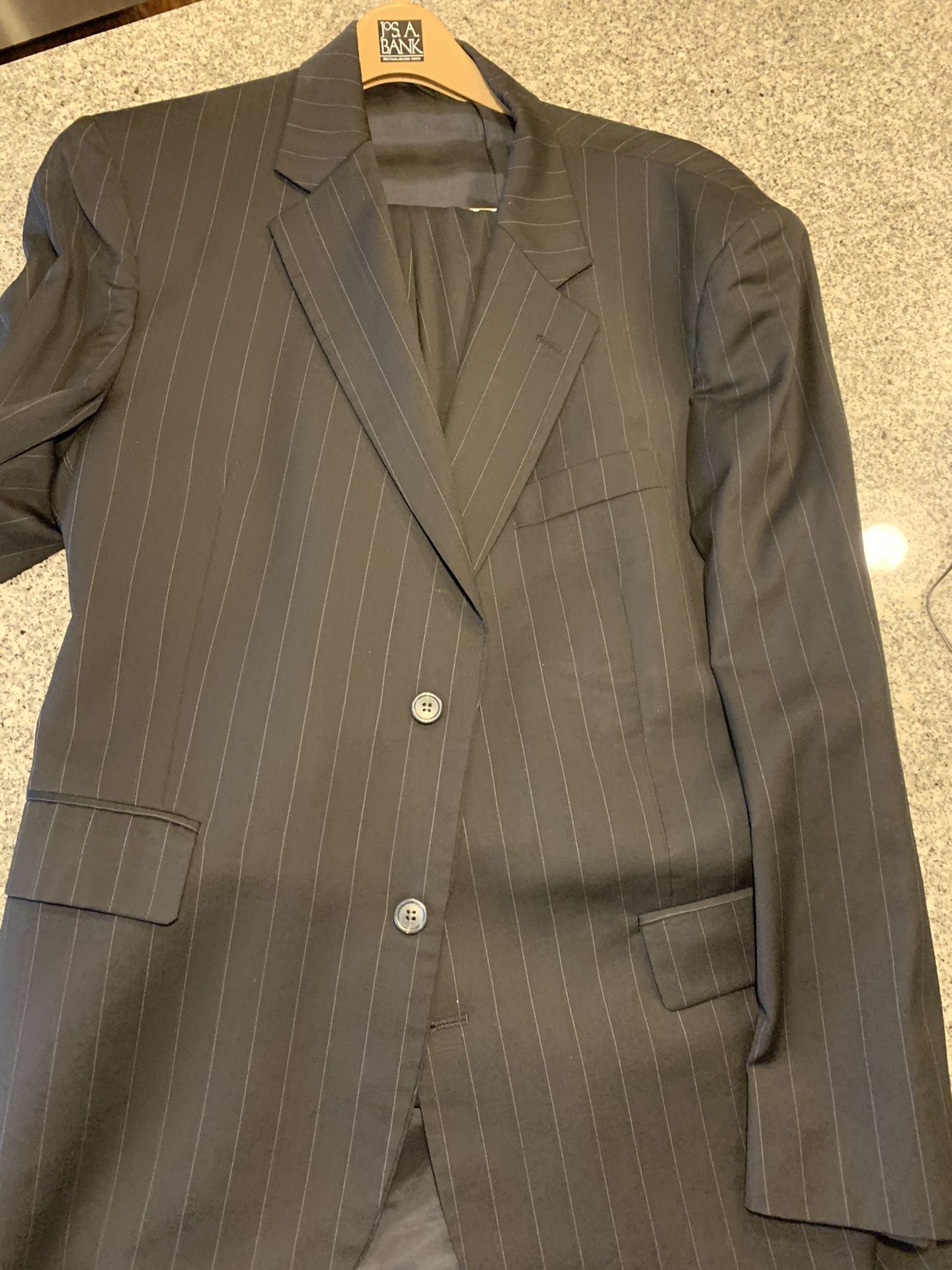 Men’s JOS A BANKS SUITS for Sale in Murrysville, PA - OfferUp
