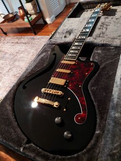 Mint D'Angelico Deluxe Bedford SH Semi-hollowbody w Case