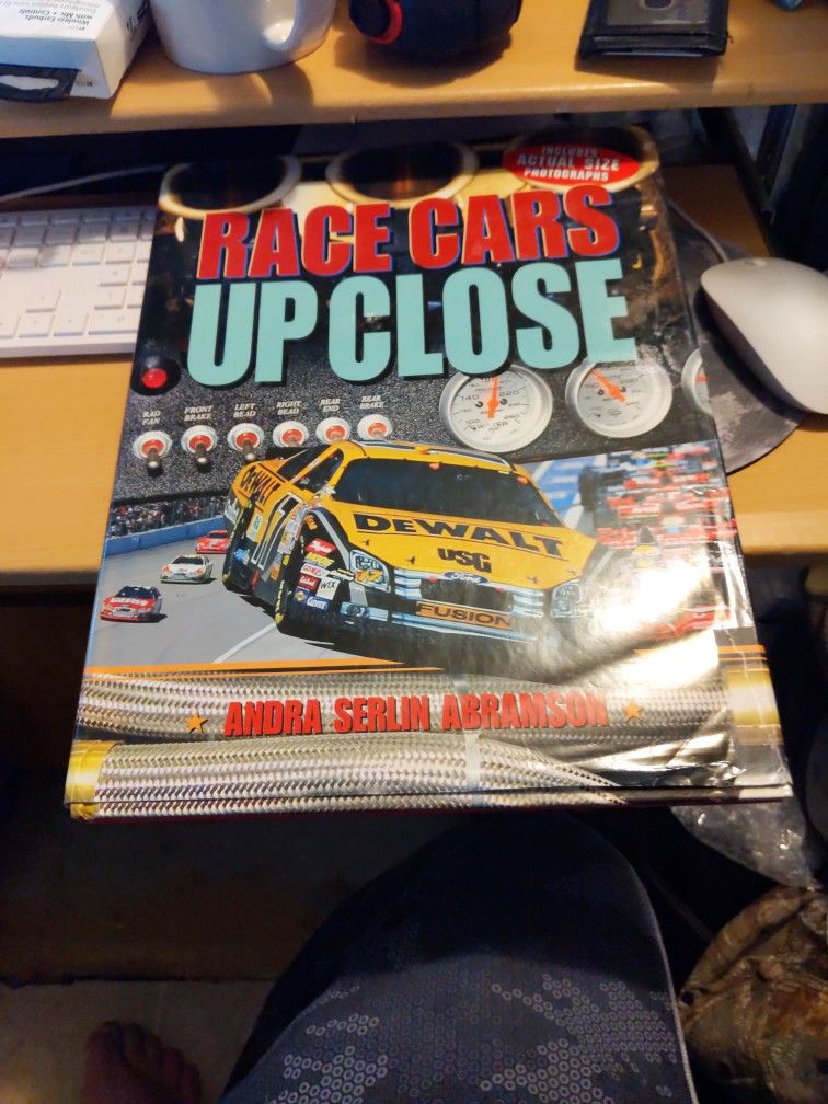 Race Cars Up Close/Andra Selin Abramson Hard Copy
