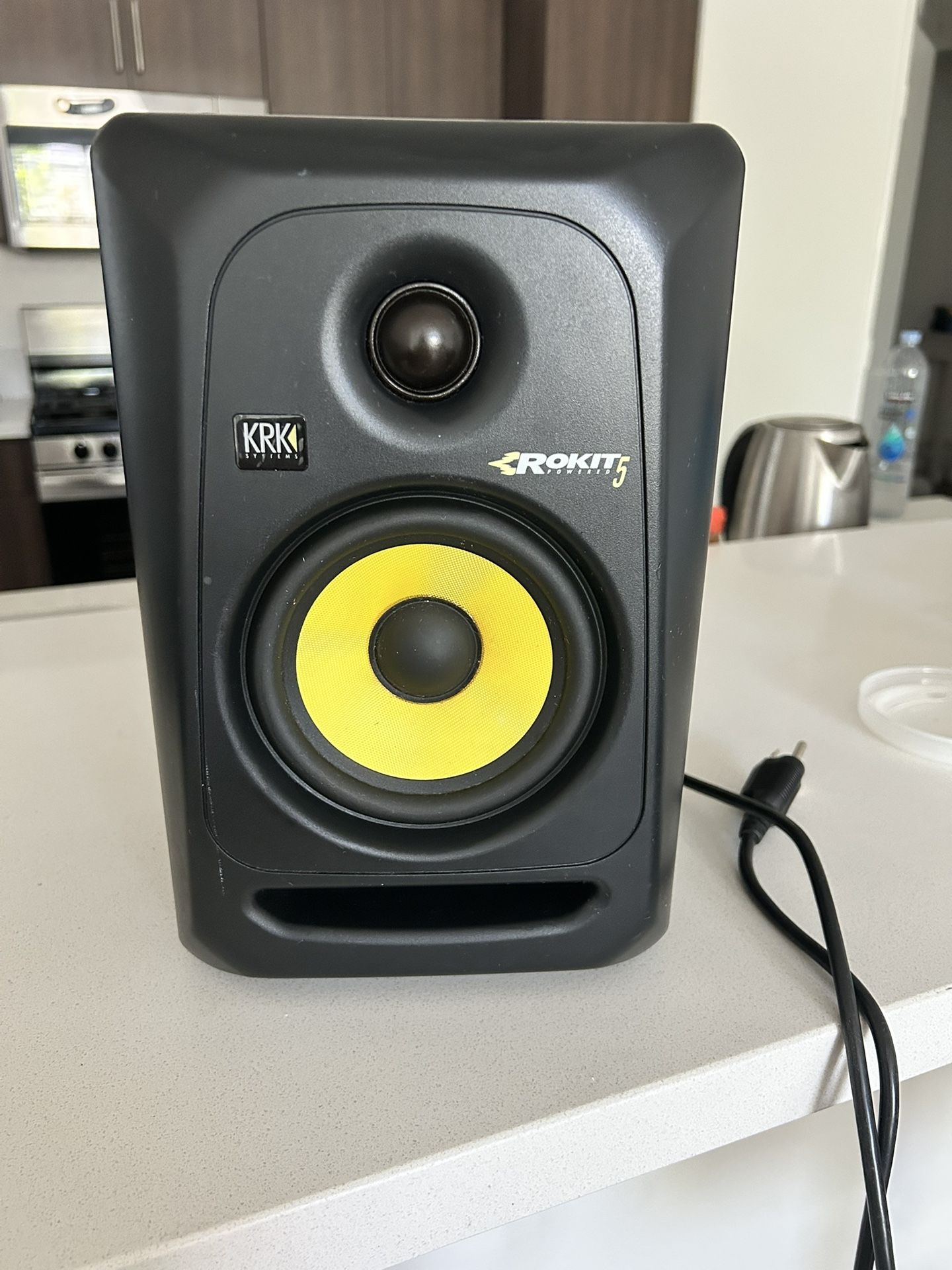 KRK Classic 5 Powered Monitor (Speaker)