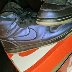 Mens Nike Size 12 High Top Shoes
