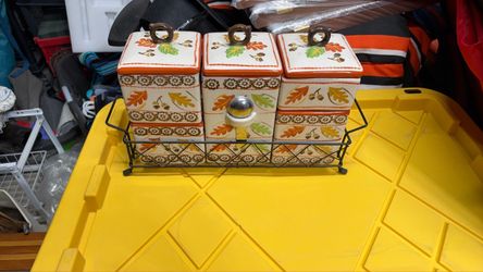 16 Temptation Storage & Servingware Items