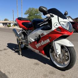 “  02- Suzuki GSX-R 600 “ or OBO 