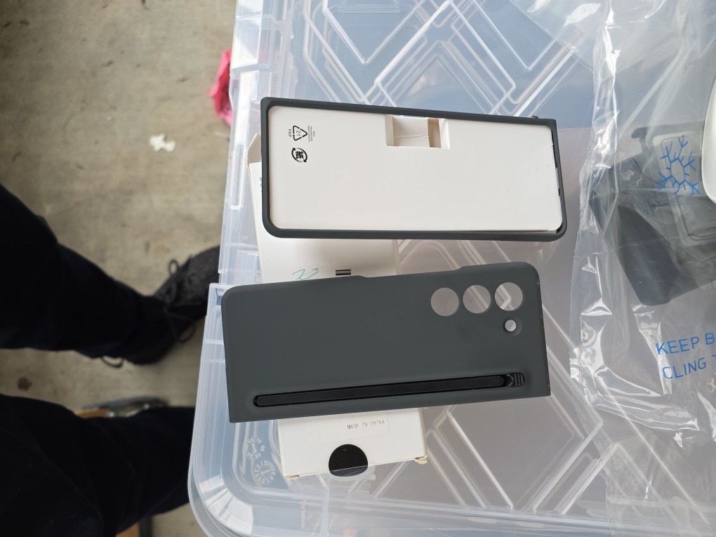 Fold 5 Case And Pen New $10