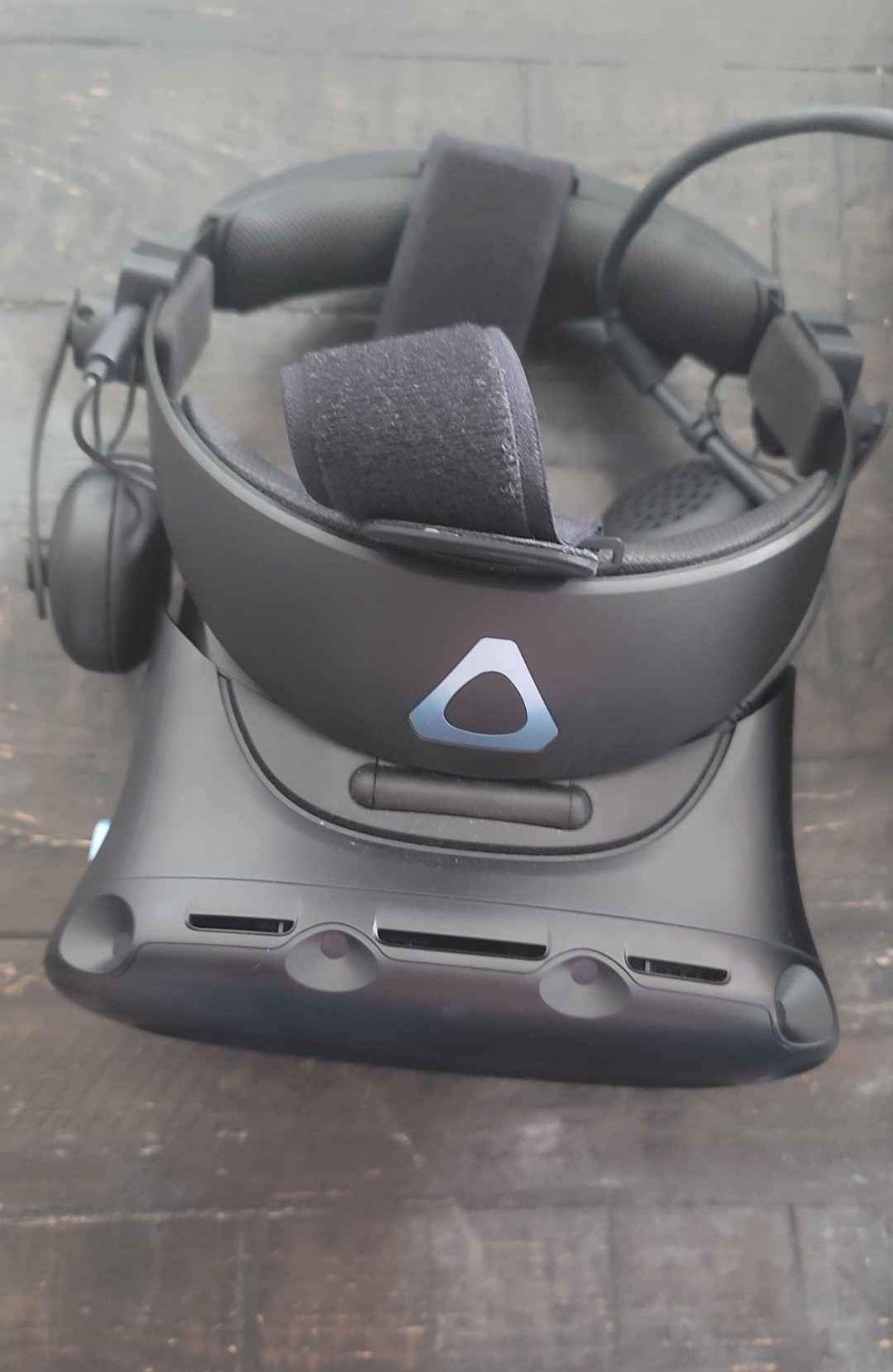 Vive Cosmos Elite Headset + Controllers + Base Stations VR Headset Virtual Reality Headset