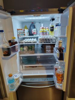 Samsung French Door Refrigerator with ice maker