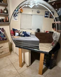 Dresser mirror