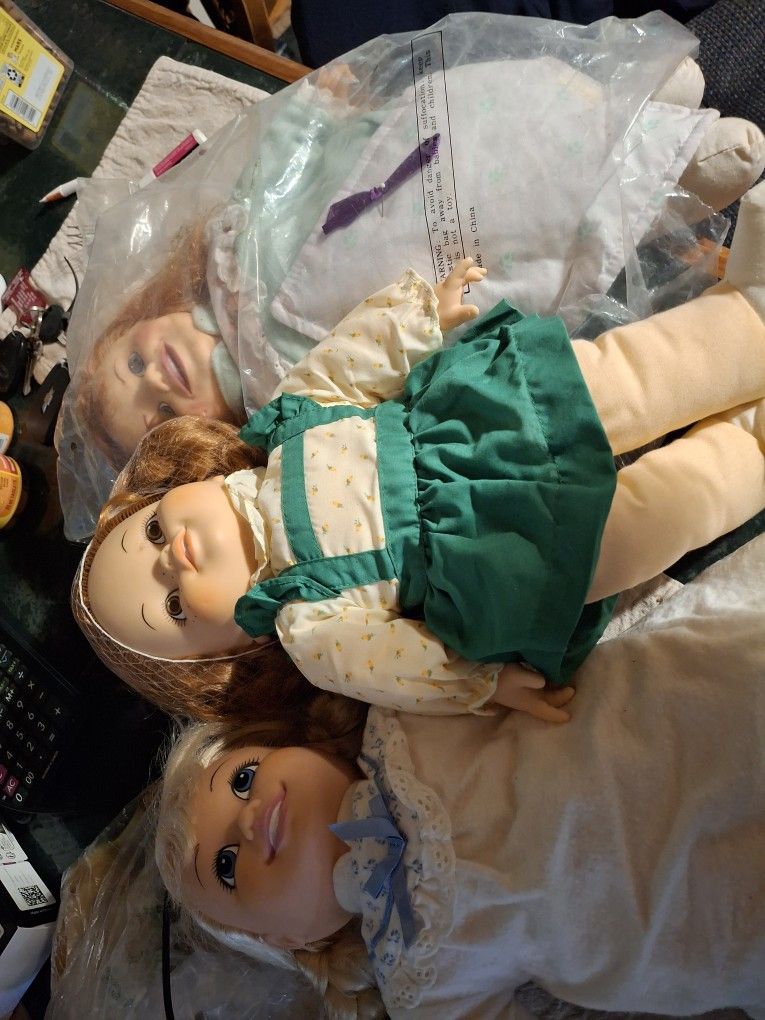 NORTHERN TISSUE Dolls. Kept In Bags. Excellent