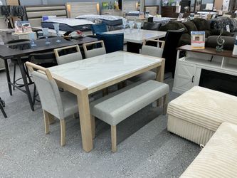 Beautiful Light Wood Six Piece Dining Set